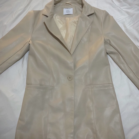 Universal | Jackets \u0026 Coats | Luck And 